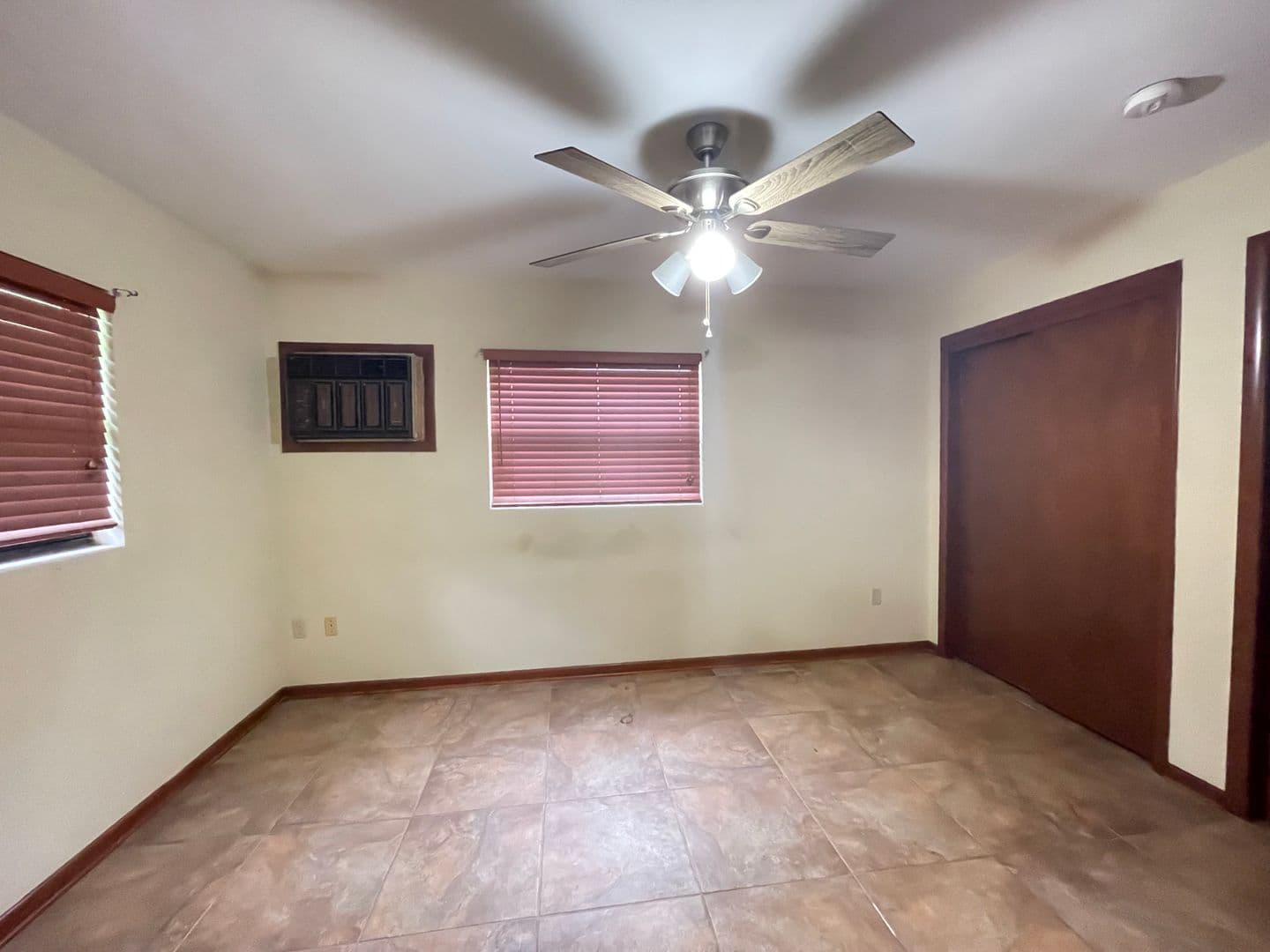 Gainesville House: 1410 NW 55th Terrace