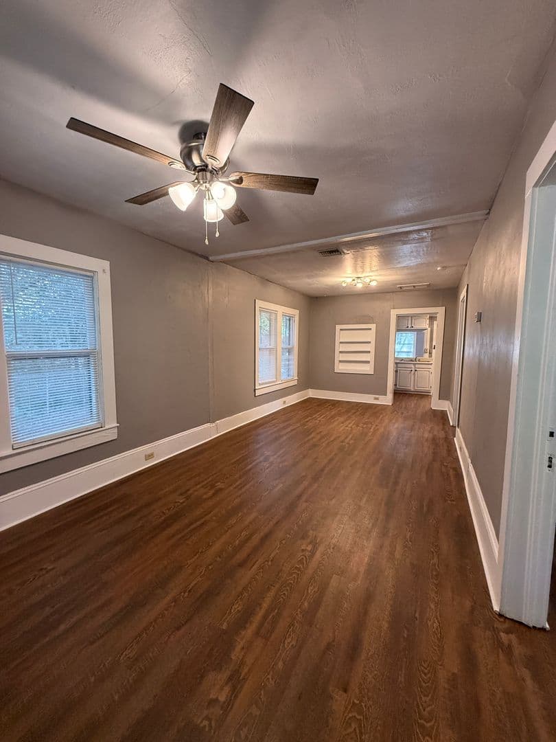 Gainesville House: 921 NW 30th Avenue