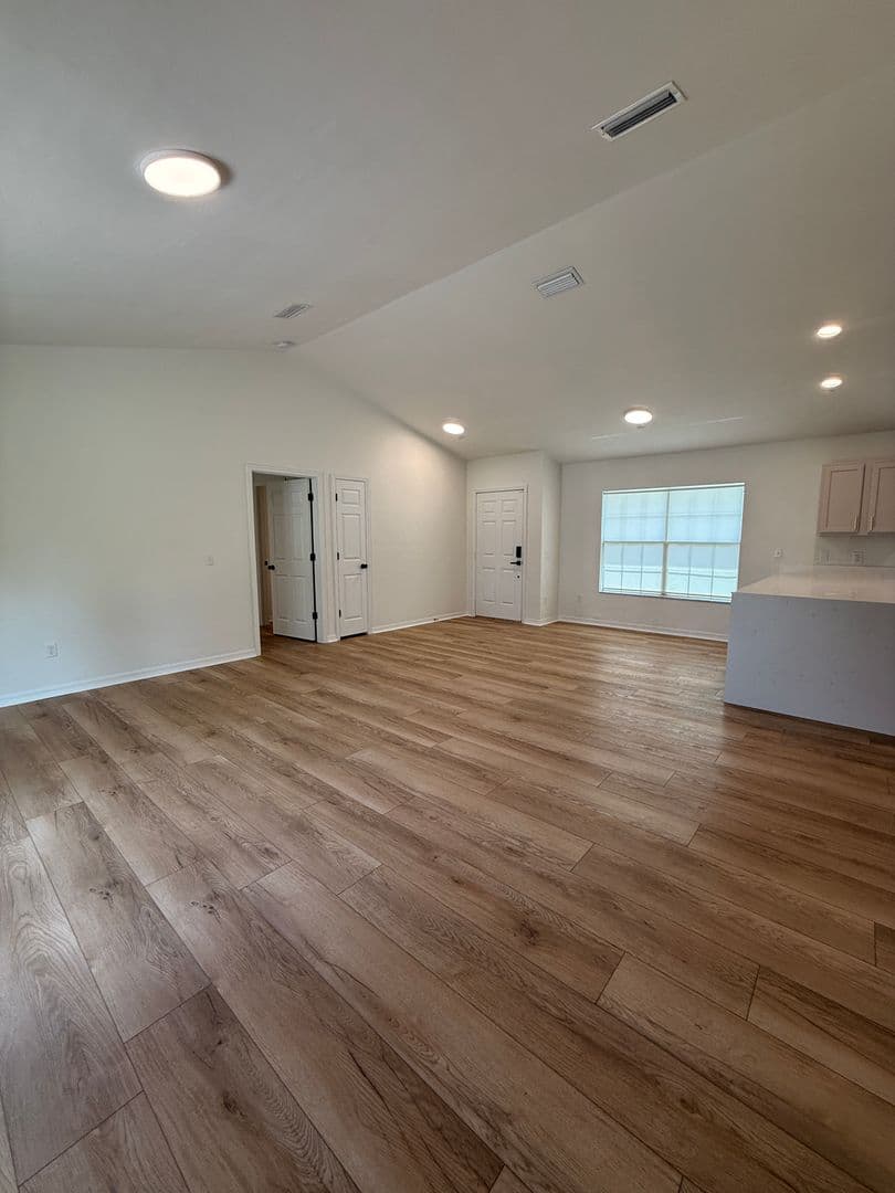 Gainesville House: 11348 NW 31st Lane