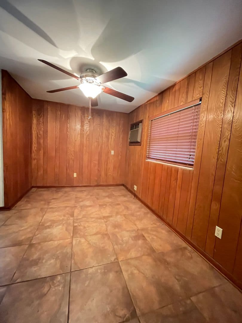 Gainesville House: 1410 NW 55th Terrace