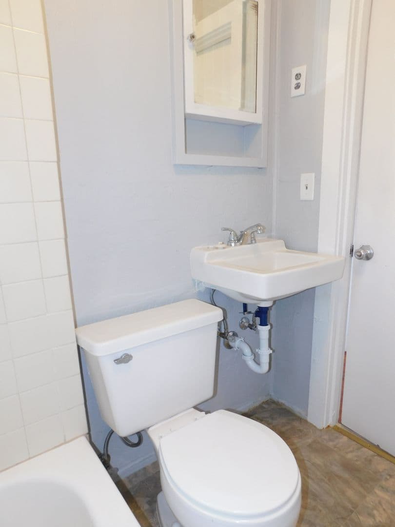 Gainesville House: 2609 NW 6th Street