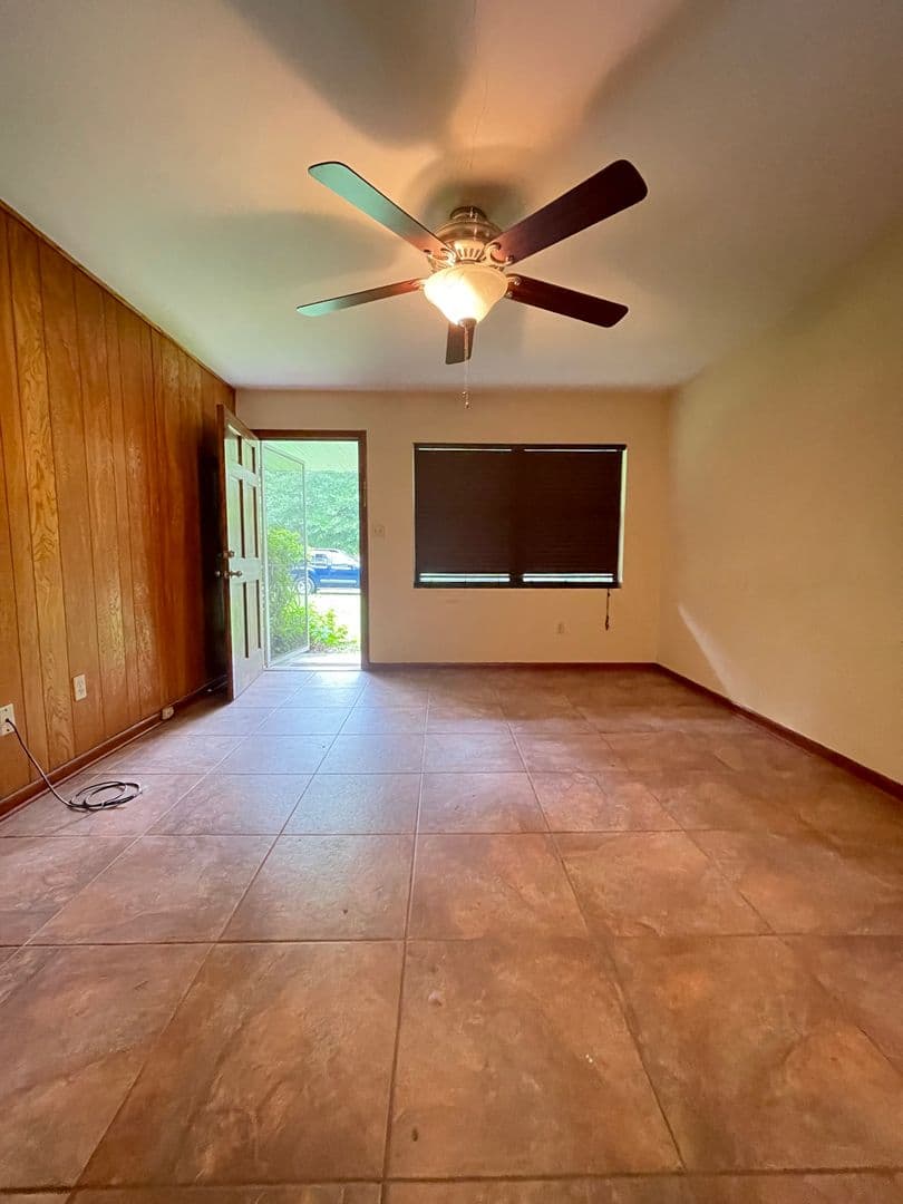 Gainesville House: 1410 NW 55th Terrace