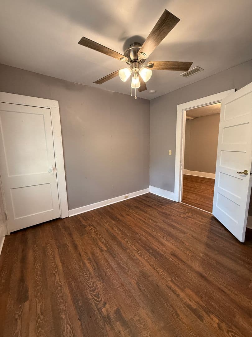 Gainesville House: 921 NW 30th Avenue