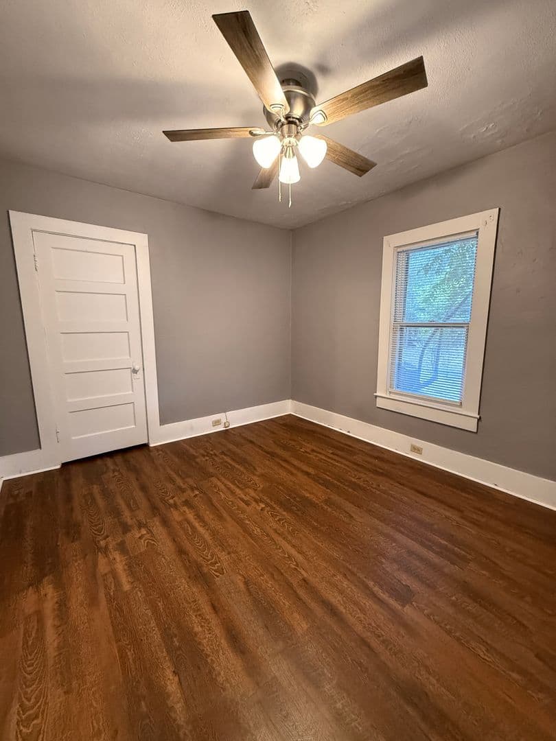 Gainesville House: 921 NW 30th Avenue