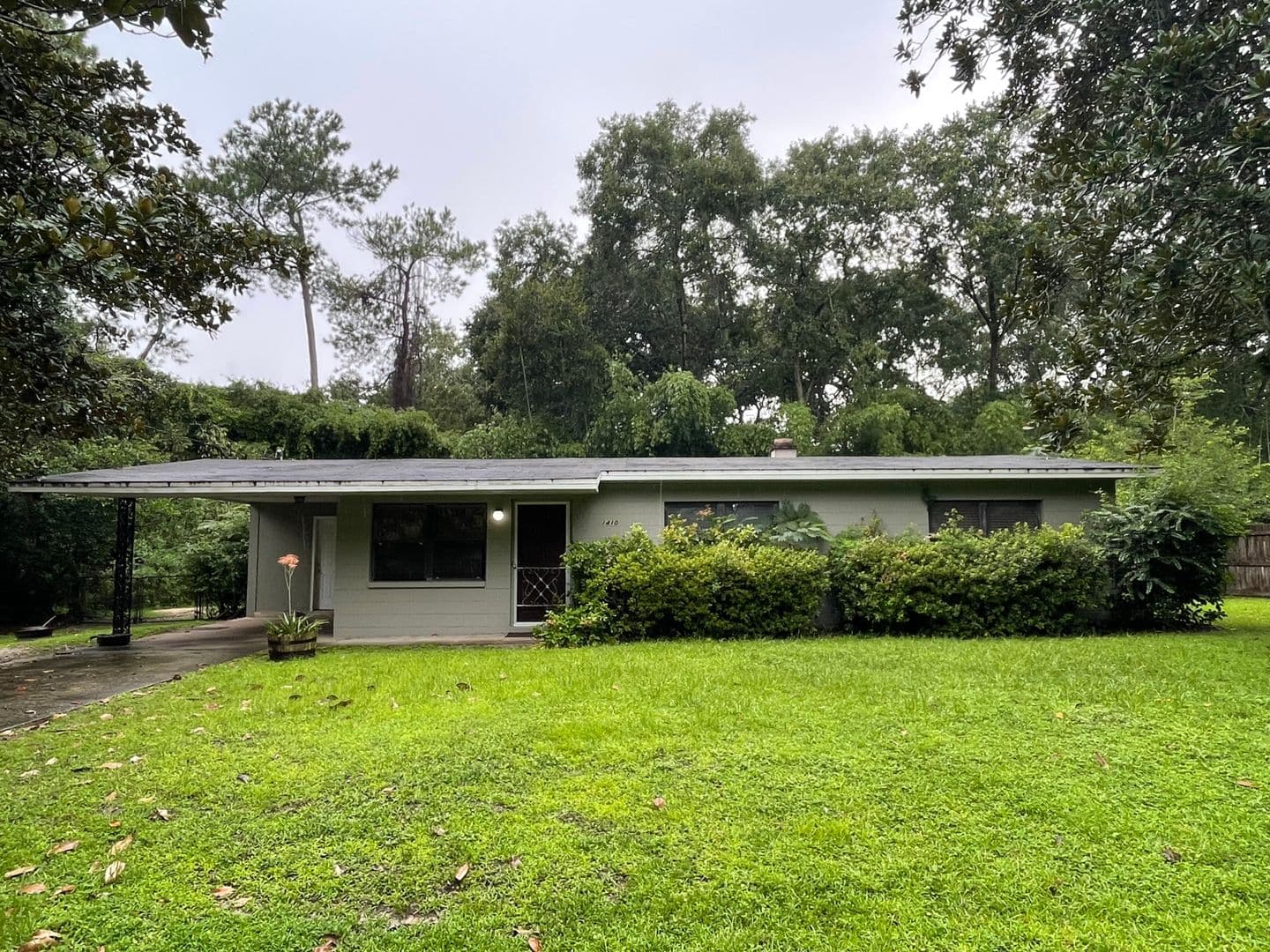 Gainesville House: 1410 NW 55th Terrace