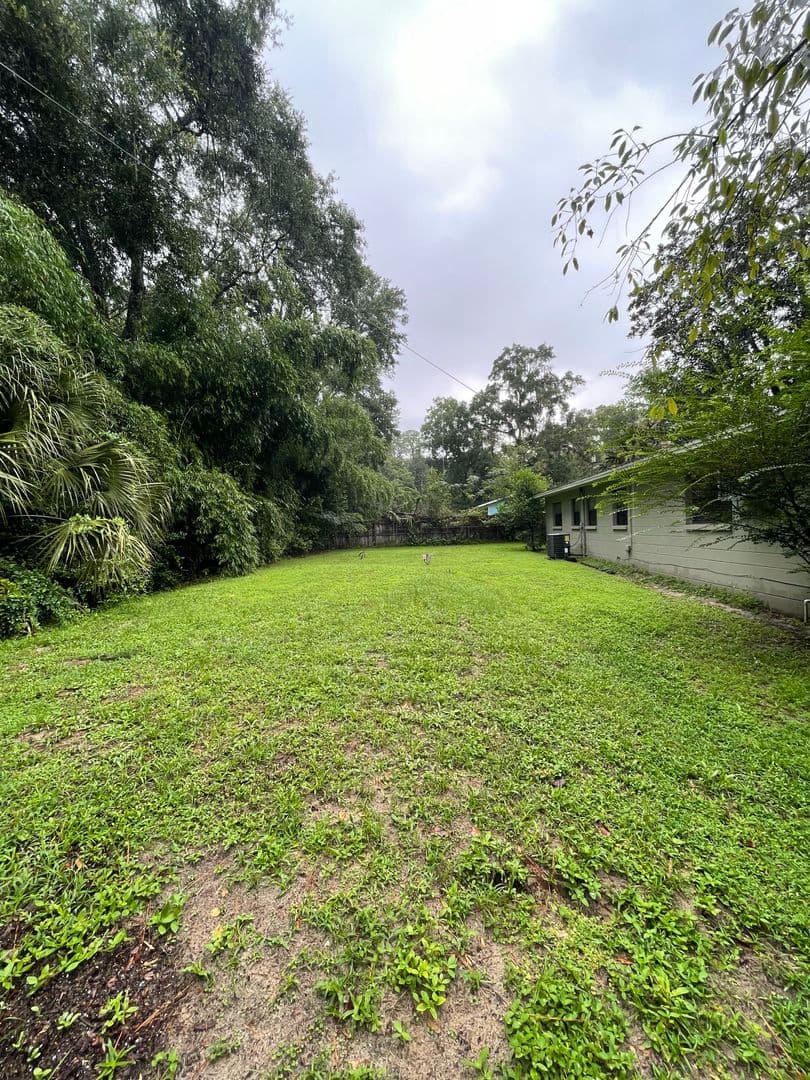 Gainesville House: 1410 NW 55th Terrace