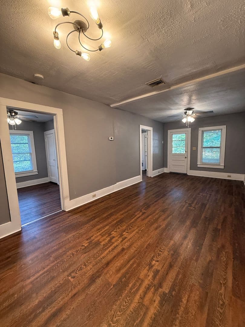 Gainesville House: 921 NW 30th Avenue