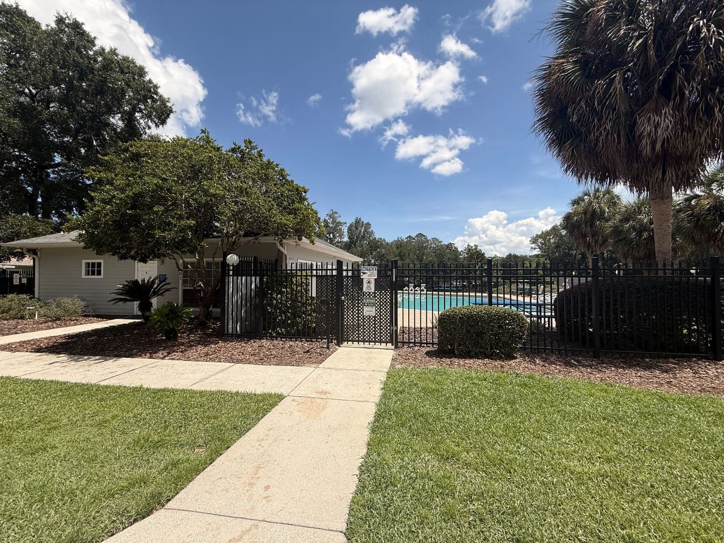 Gainesville House: 11348 NW 31st Lane