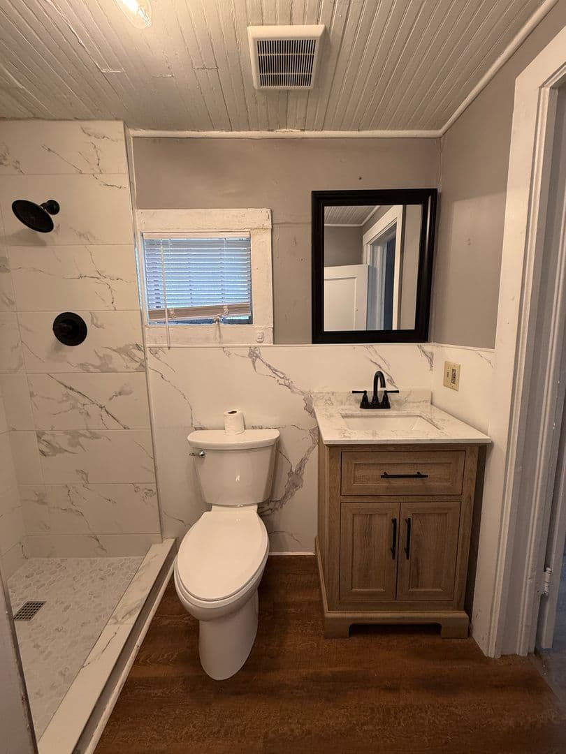 Gainesville House: 921 NW 30th Avenue