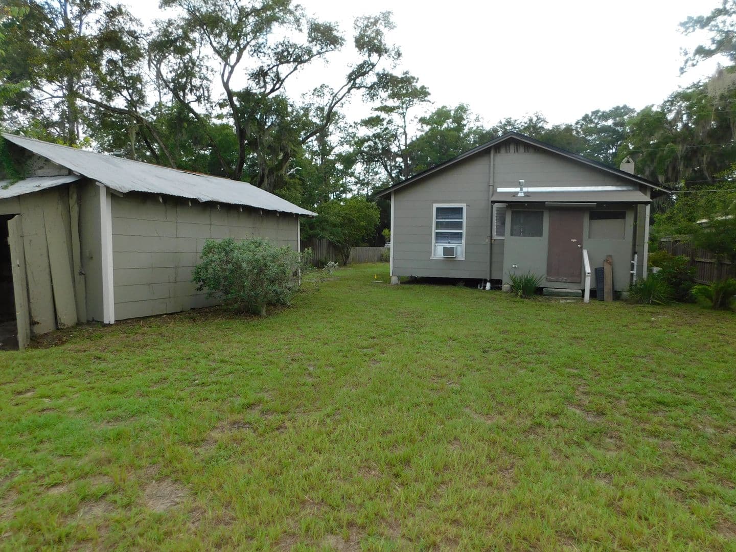 Gainesville House: 2609 NW 6th Street