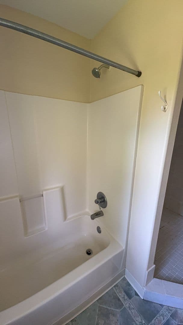 Portland House: 8055 SE 141st Ave