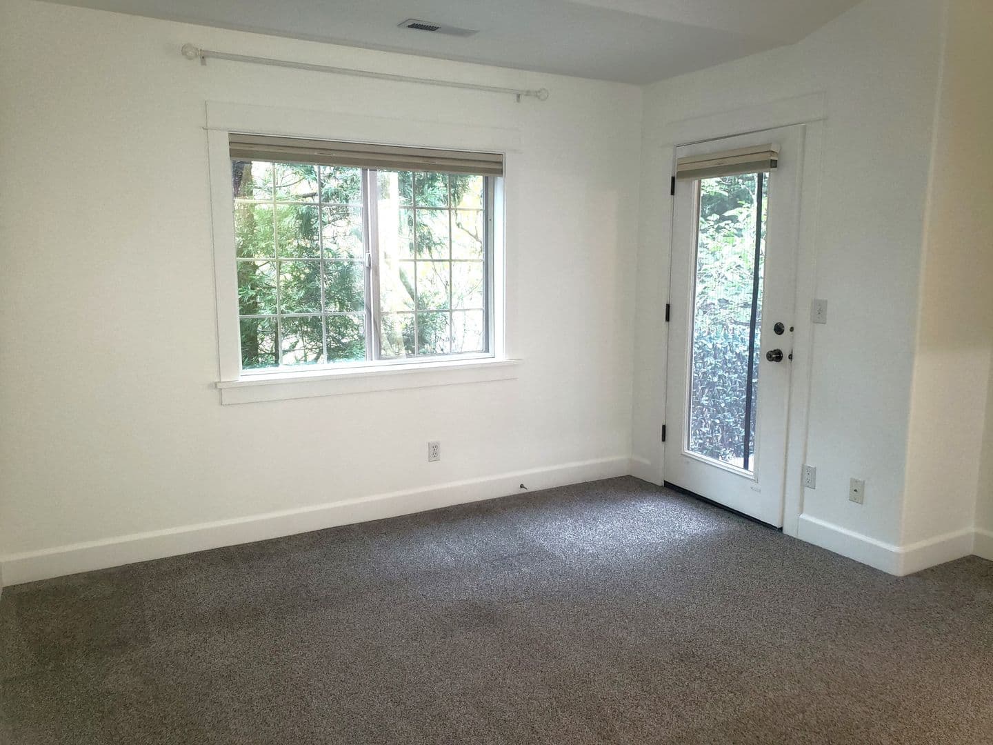 Lake Oswego Townhome: 12844 Boones Ferry Rd