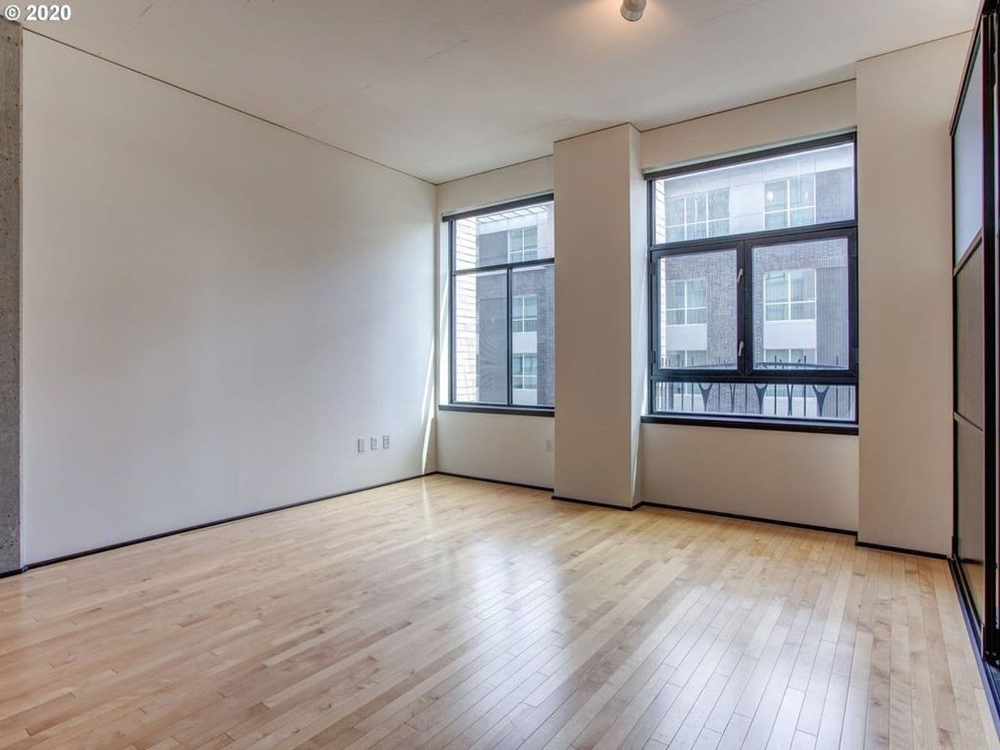 Portland Condo: 333 NW 9th Ave #607