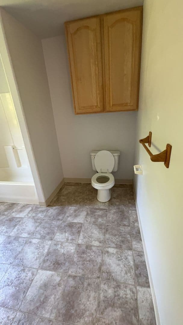 Portland House: 8055 SE 141st Ave