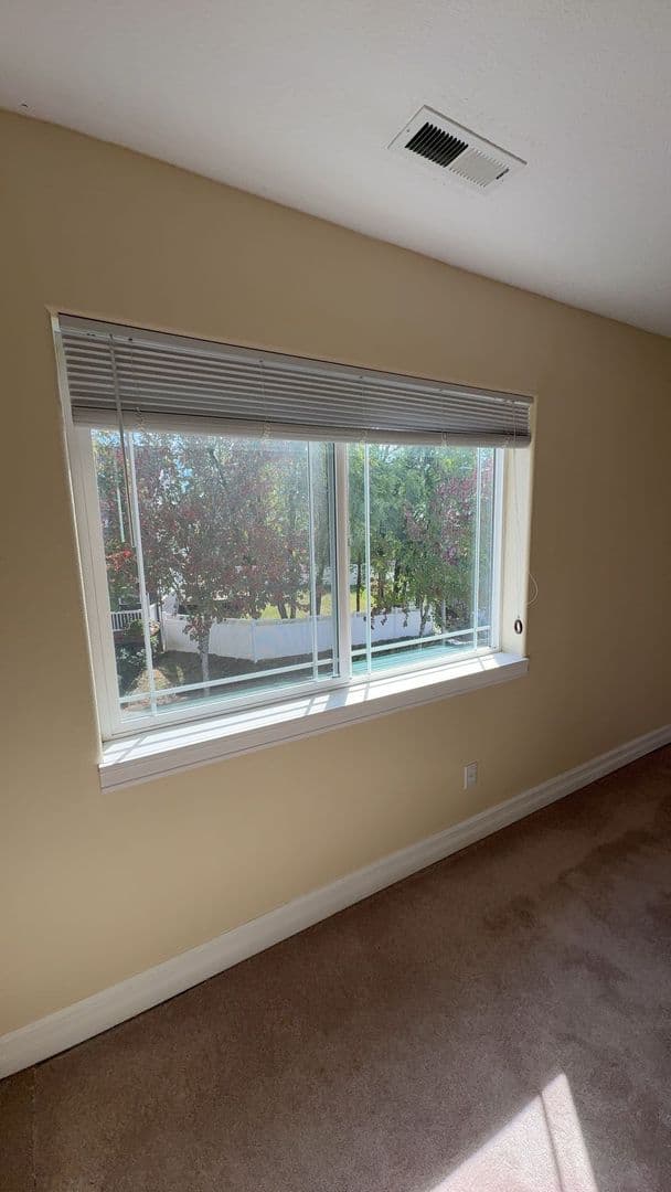 Portland House: 8055 SE 141st Ave