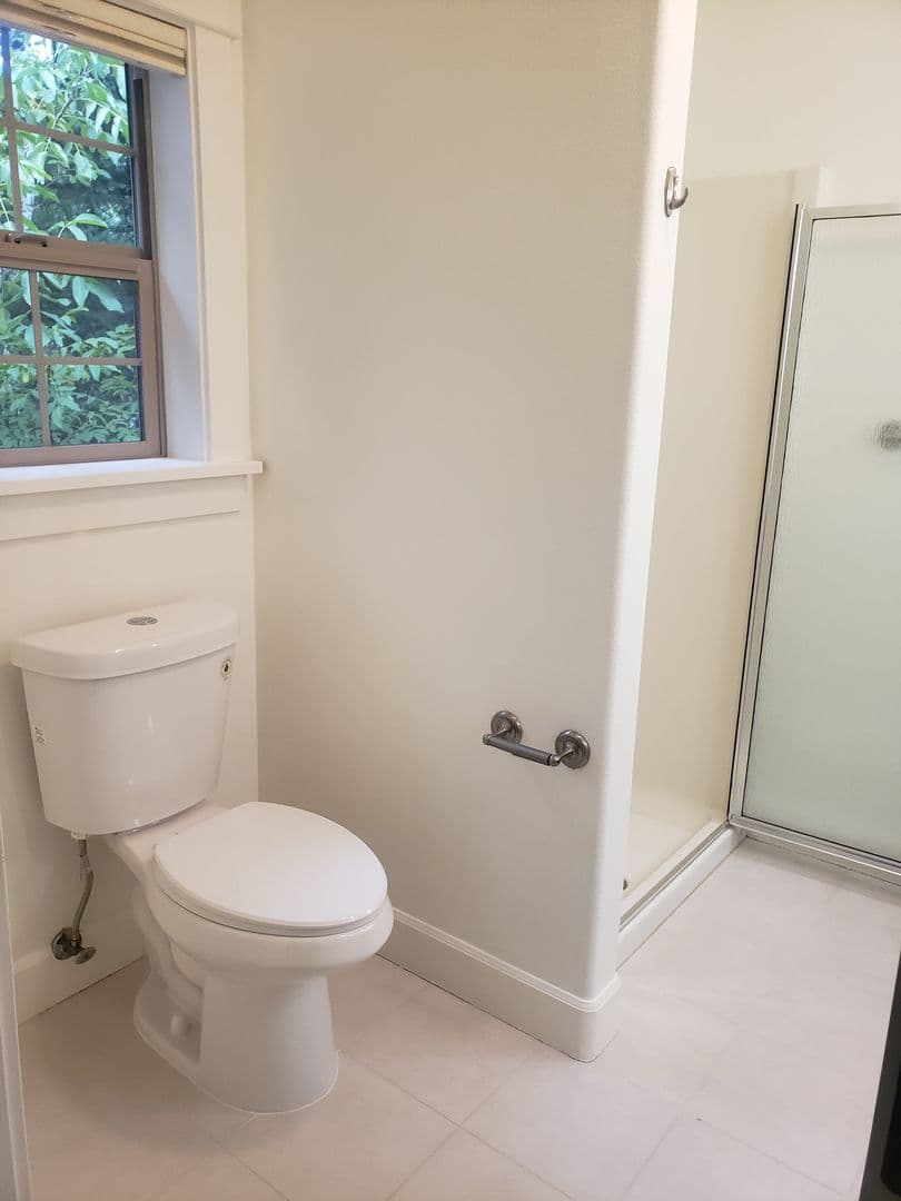 Lake Oswego Townhome: 12844 Boones Ferry Rd