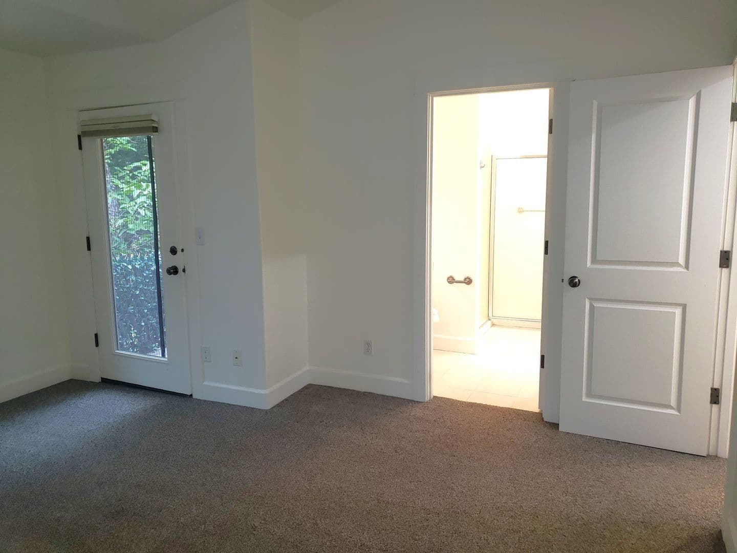 Lake Oswego Townhome: 12844 Boones Ferry Rd