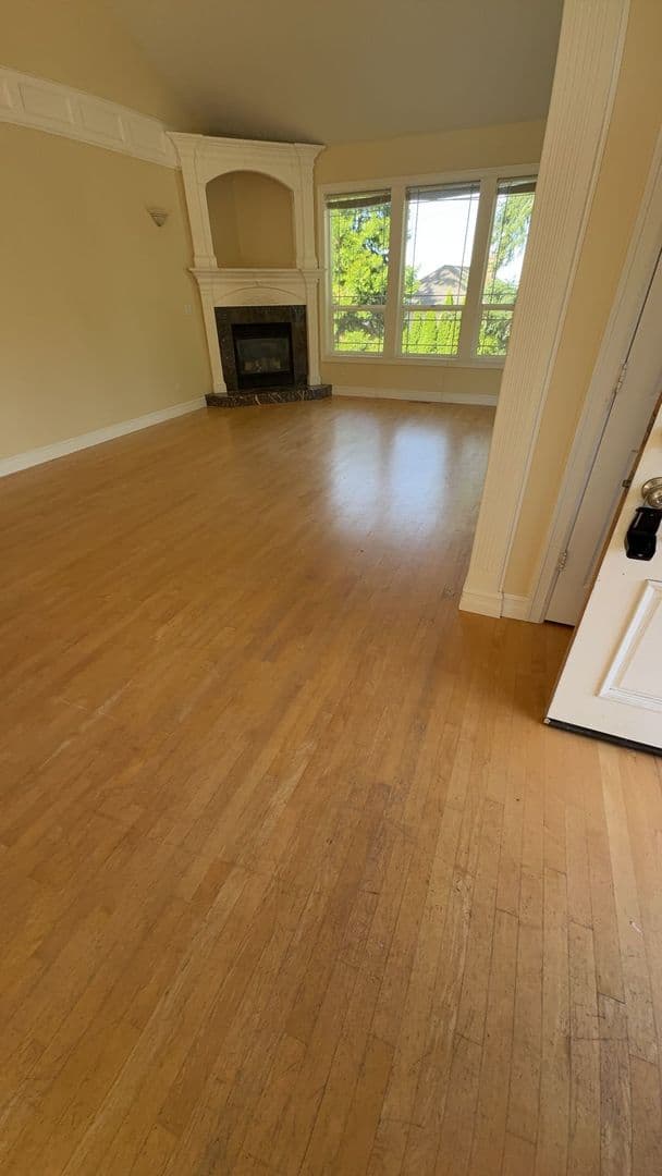 Portland House: 8055 SE 141st Ave