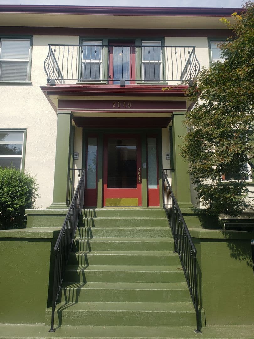 Portland Condo: 2049 NW Overton Street
