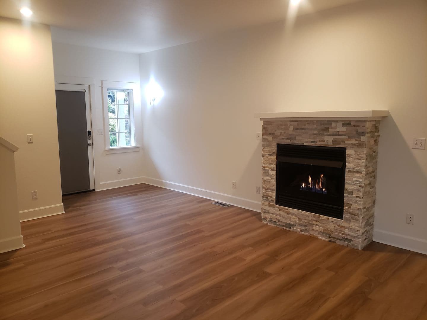 Lake Oswego Townhome: 12844 Boones Ferry Rd