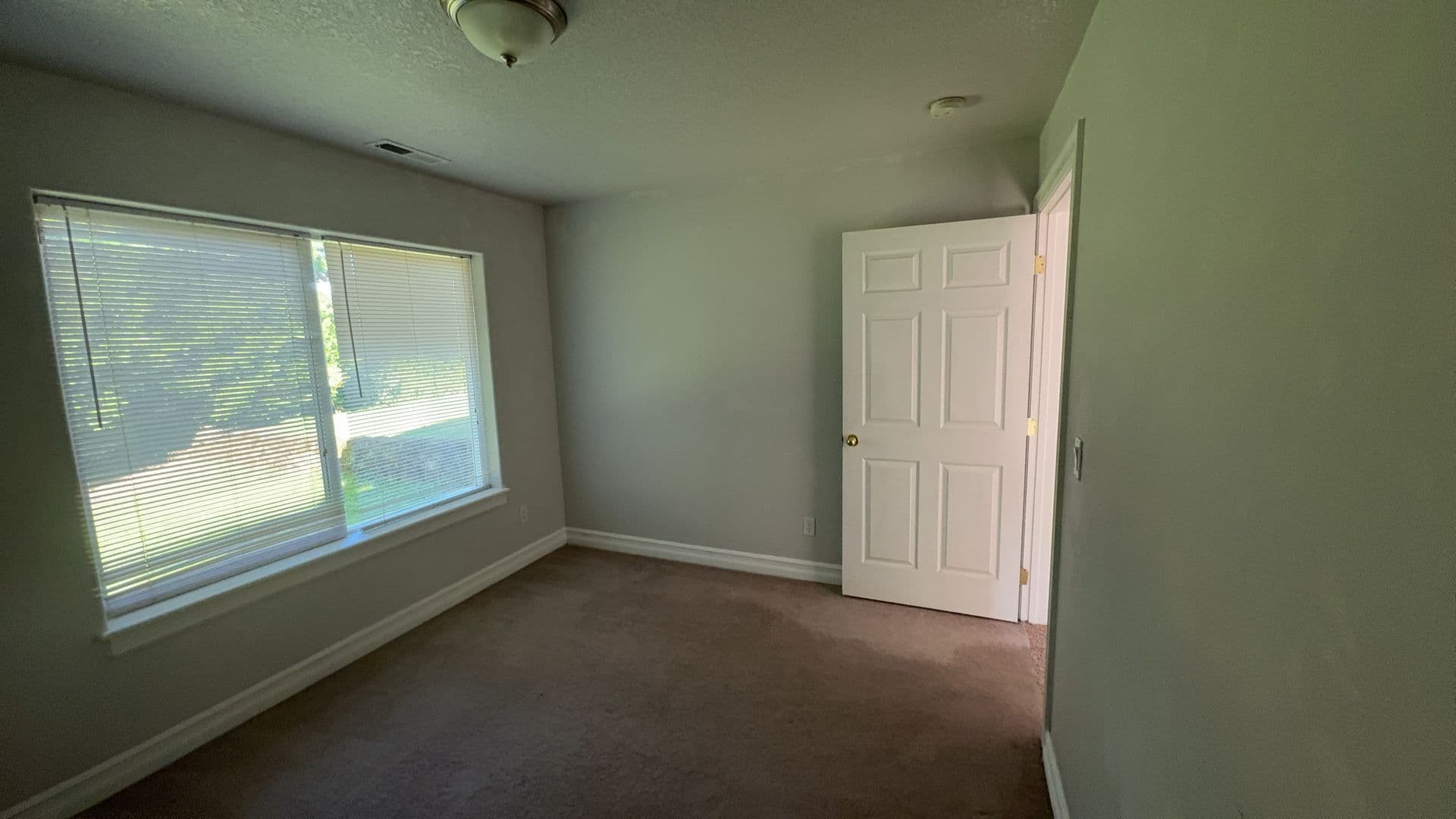 Portland House: 8055 SE 141st Ave