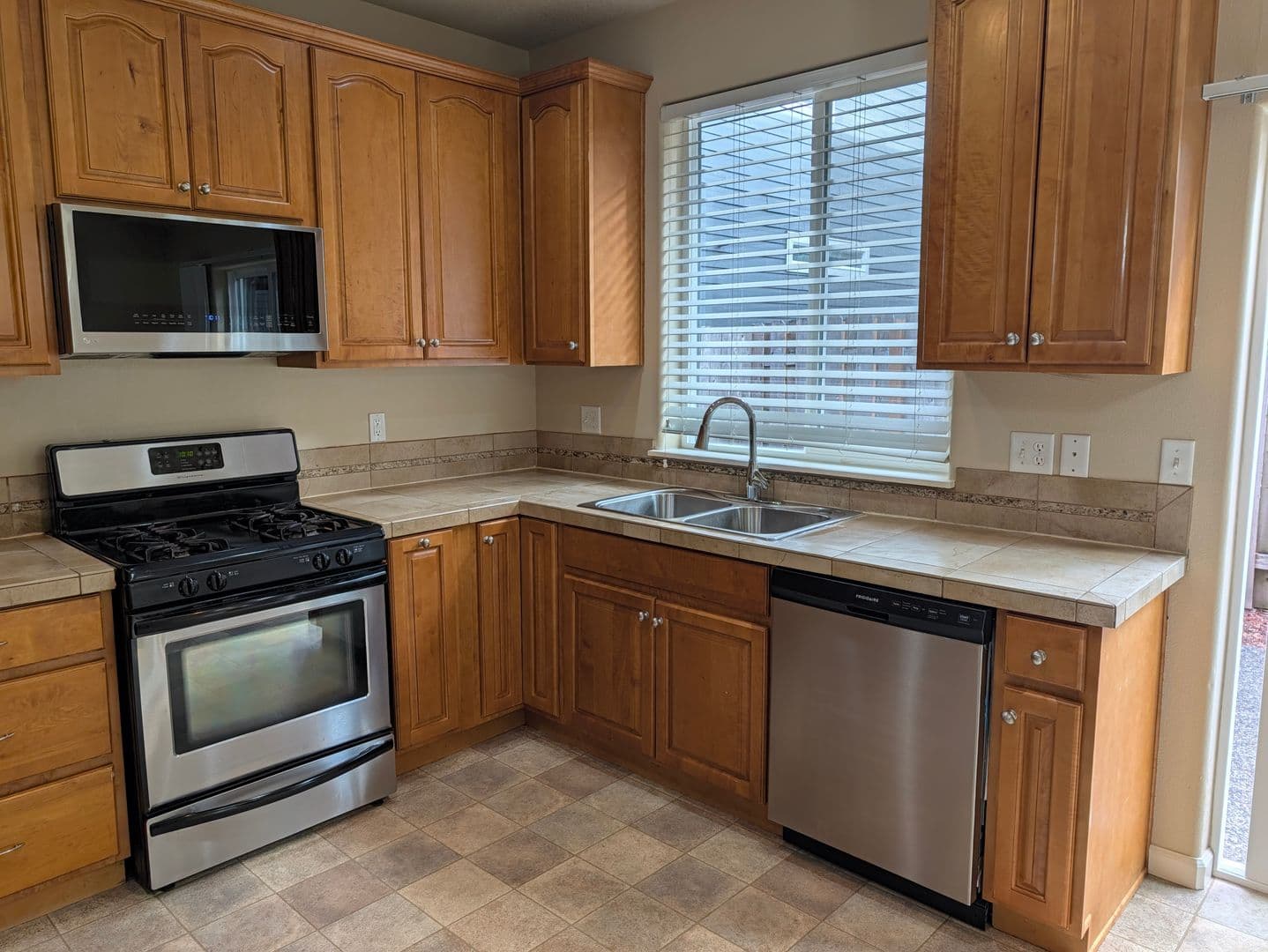 Beaverton House: 3044 SW Lanterna Pl