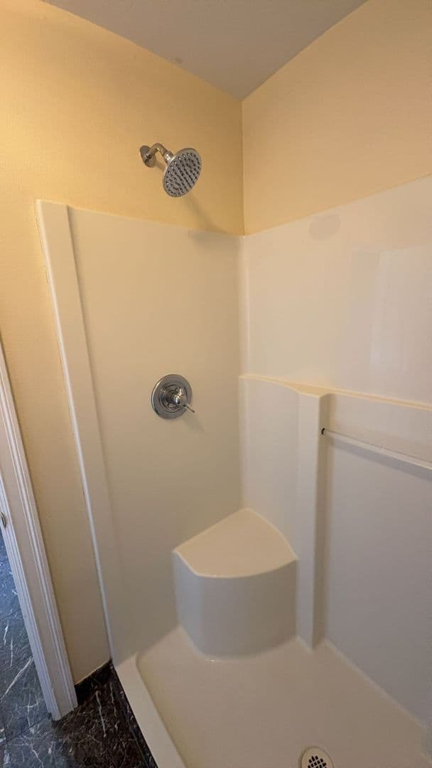 Portland House: 8055 SE 141st Ave