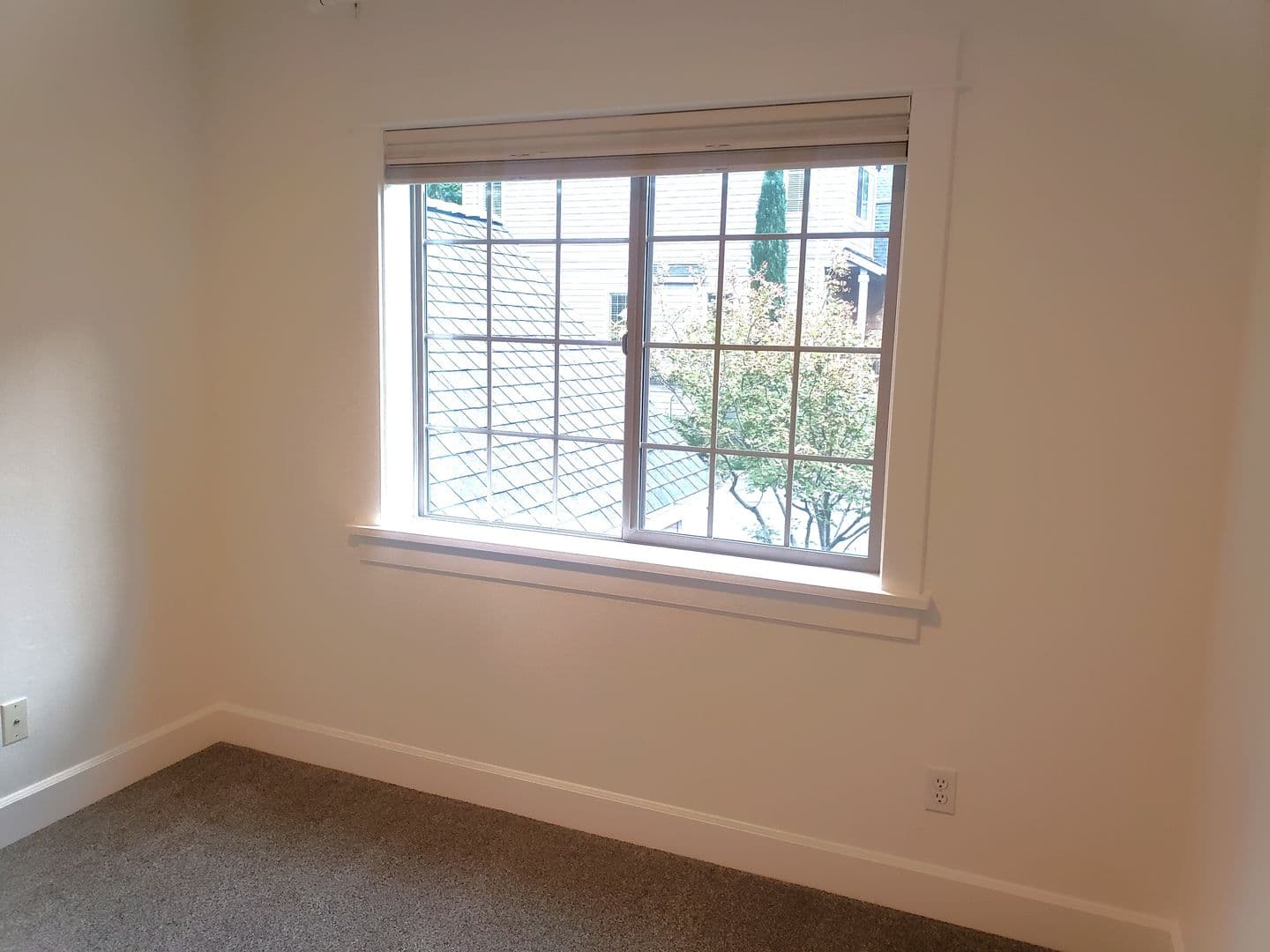 Lake Oswego Townhome: 12844 Boones Ferry Rd
