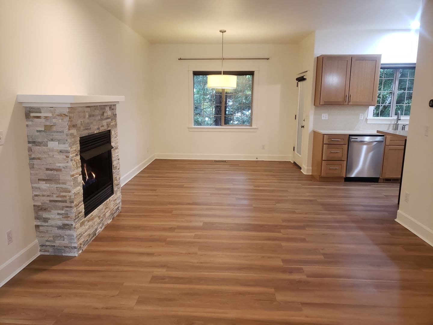 Lake Oswego Townhome: 12844 Boones Ferry Rd