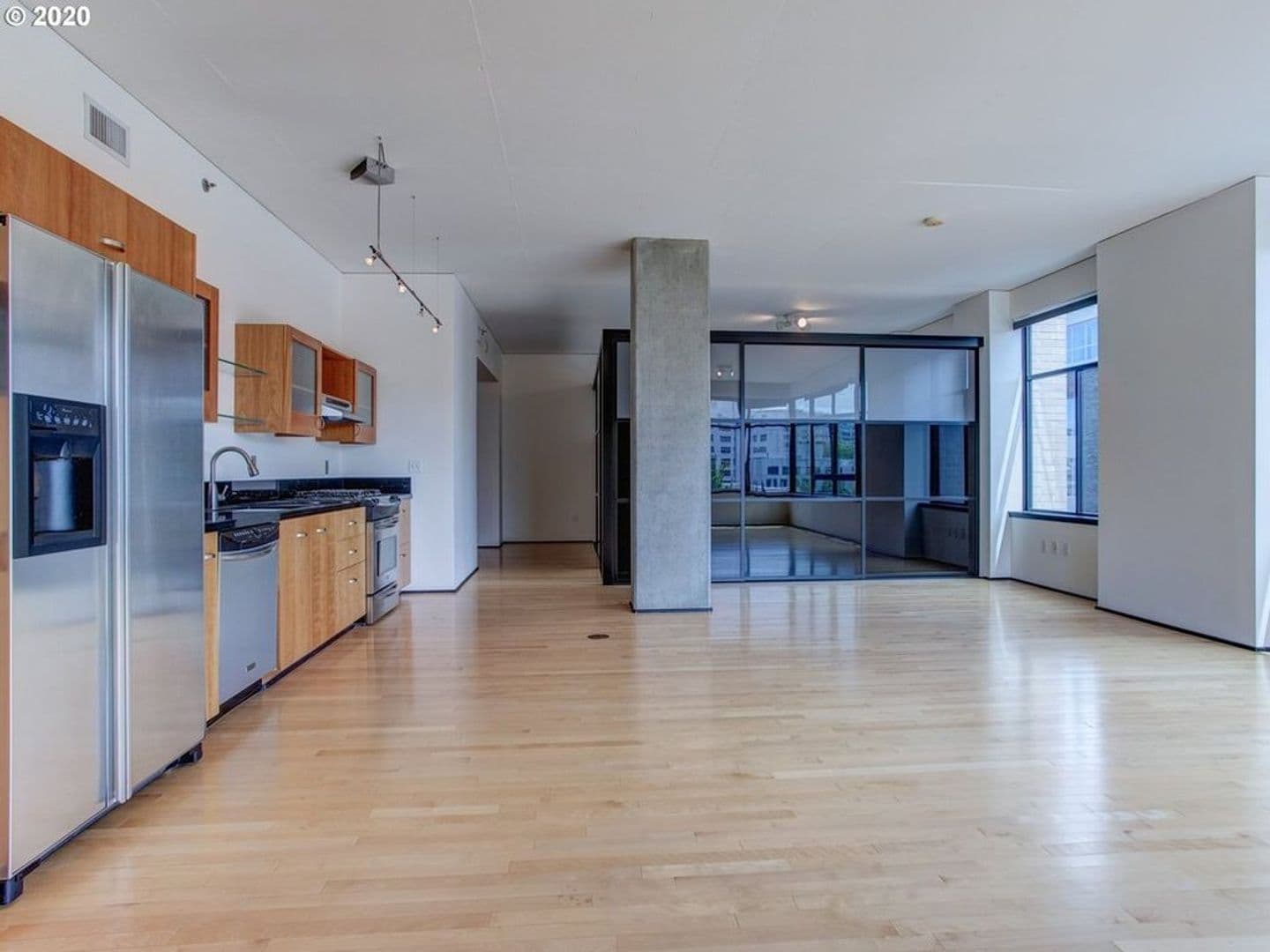 Portland Condo: 333 NW 9th Ave #607