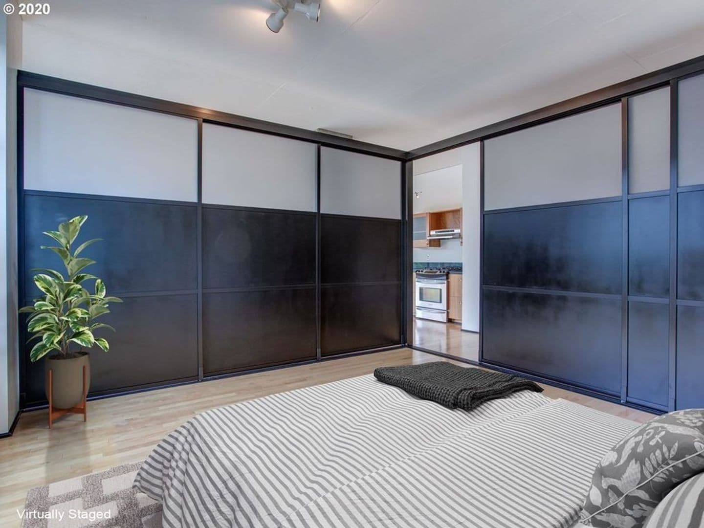 Portland Condo: 333 NW 9th Ave #607