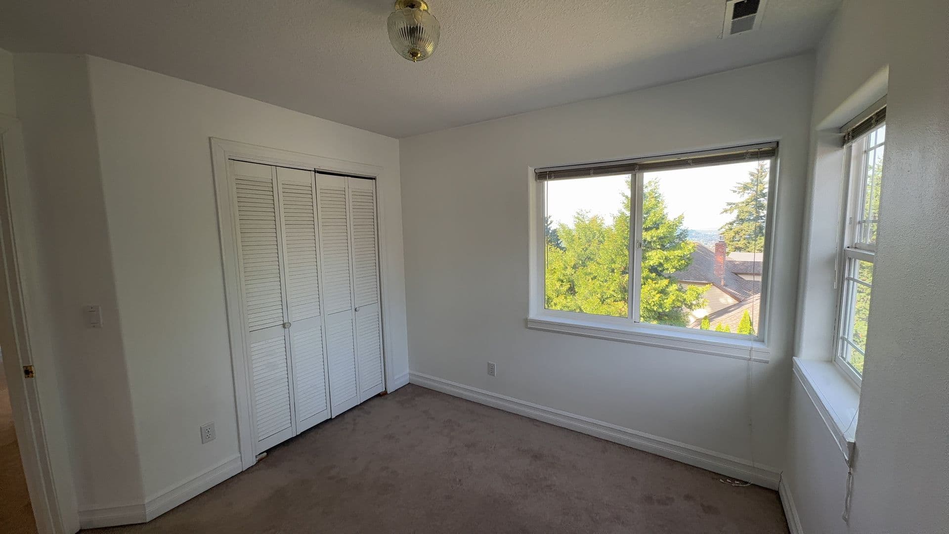 Portland House: 8055 SE 141st Ave