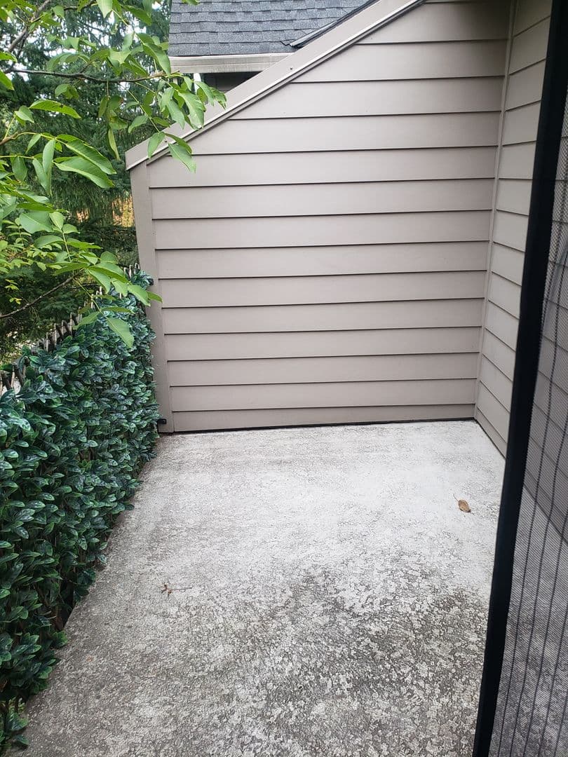 Lake Oswego Townhome: 12844 Boones Ferry Rd