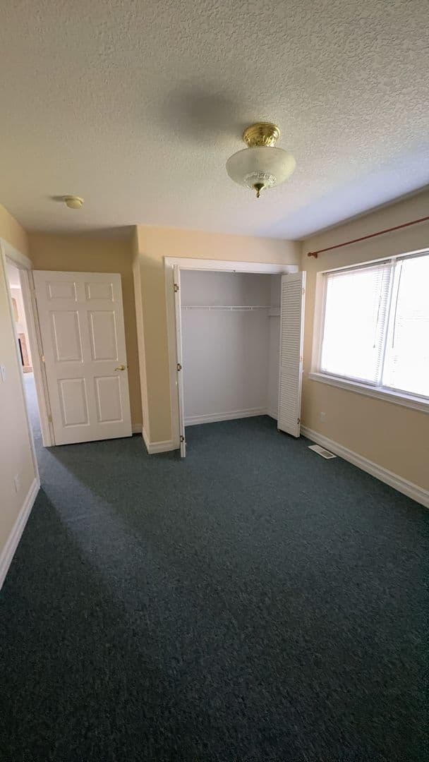 Portland House: 8055 SE 141st Ave