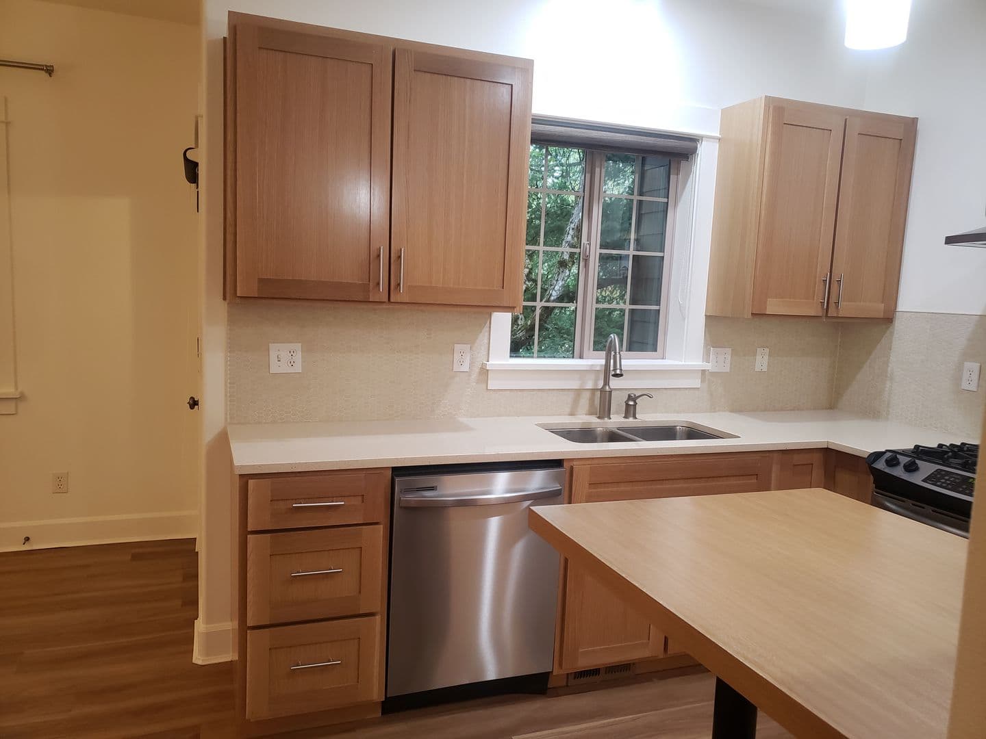 Lake Oswego Townhome: 12844 Boones Ferry Rd