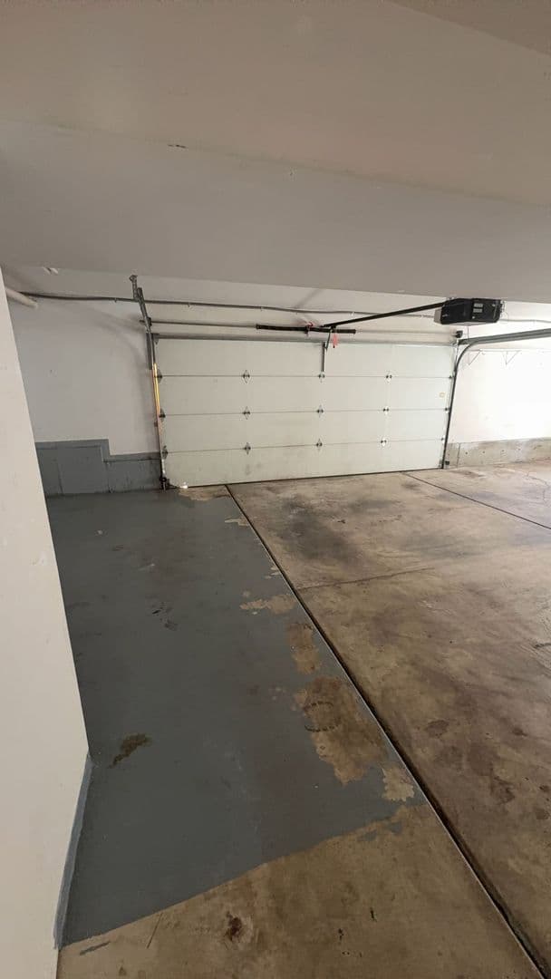 Portland House: 8055 SE 141st Ave