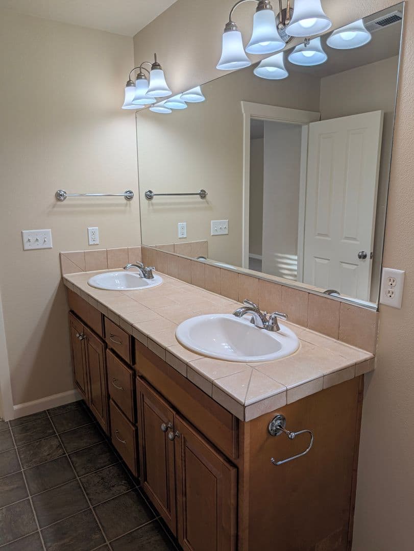 Beaverton House: 3044 SW Lanterna Pl