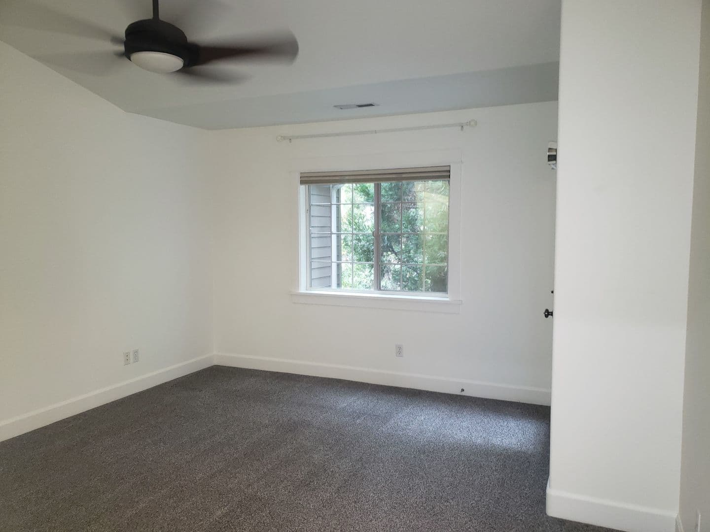 Lake Oswego Townhome: 12844 Boones Ferry Rd