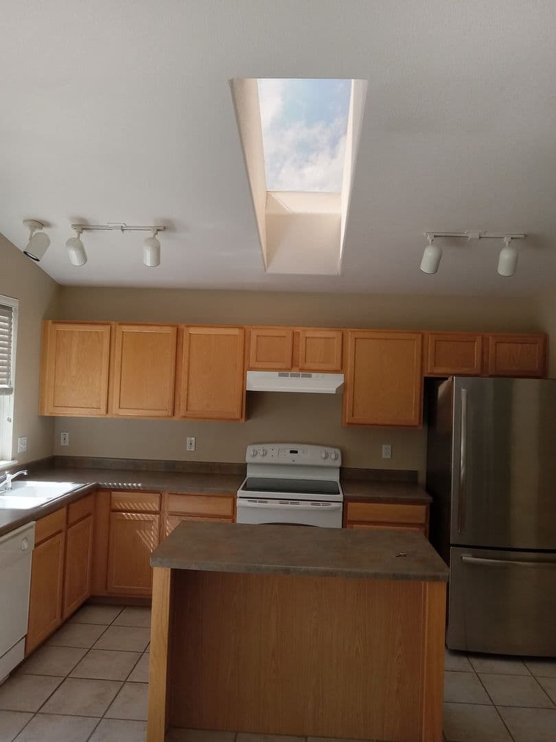 Erie House: 1596 Meachum Way