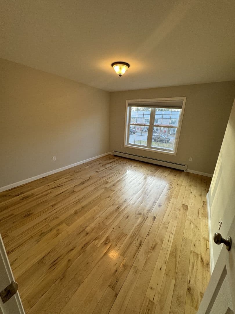 Fairfax Apartment: 76 Sumner Lane, Unit D