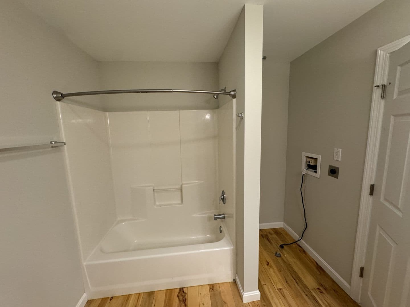 Fairfax Apartment: 76 Sumner Lane, Unit D