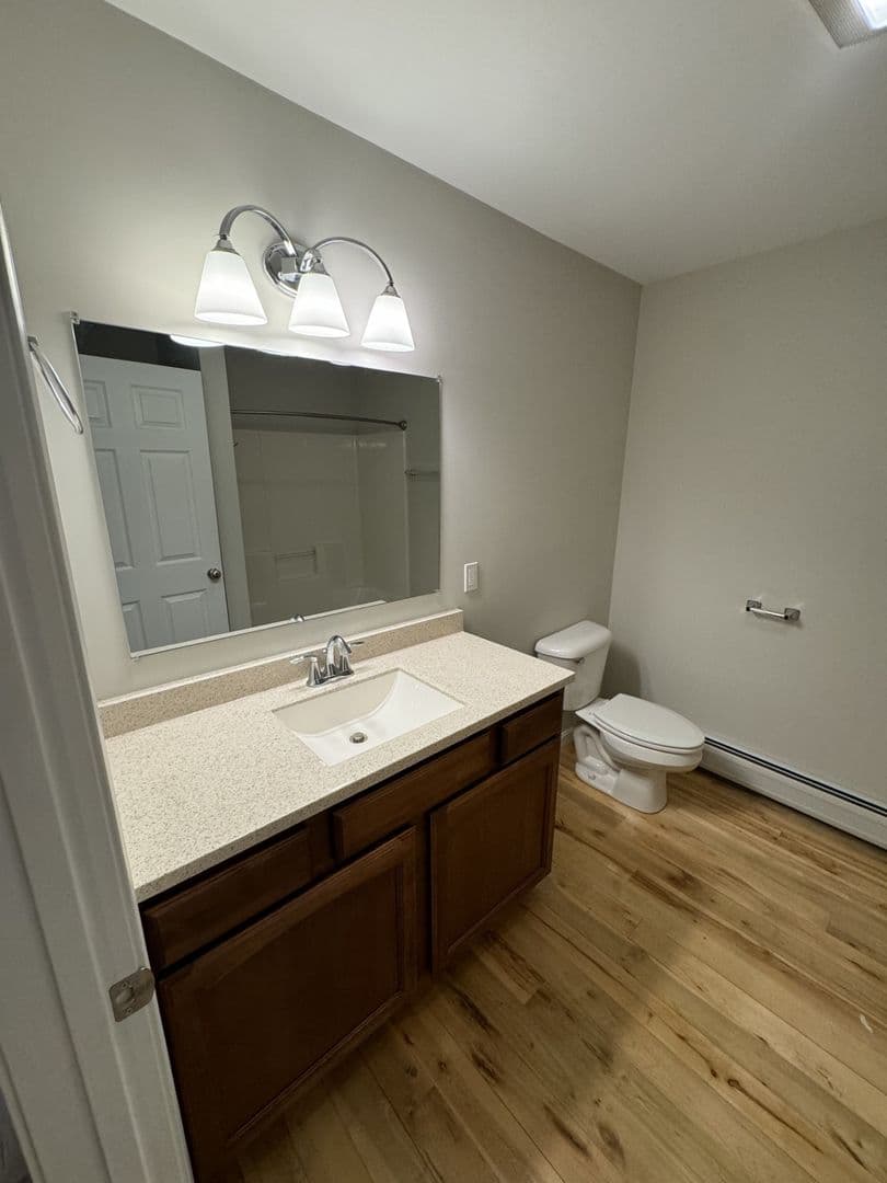 Fairfax Apartment: 76 Sumner Lane, Unit D
