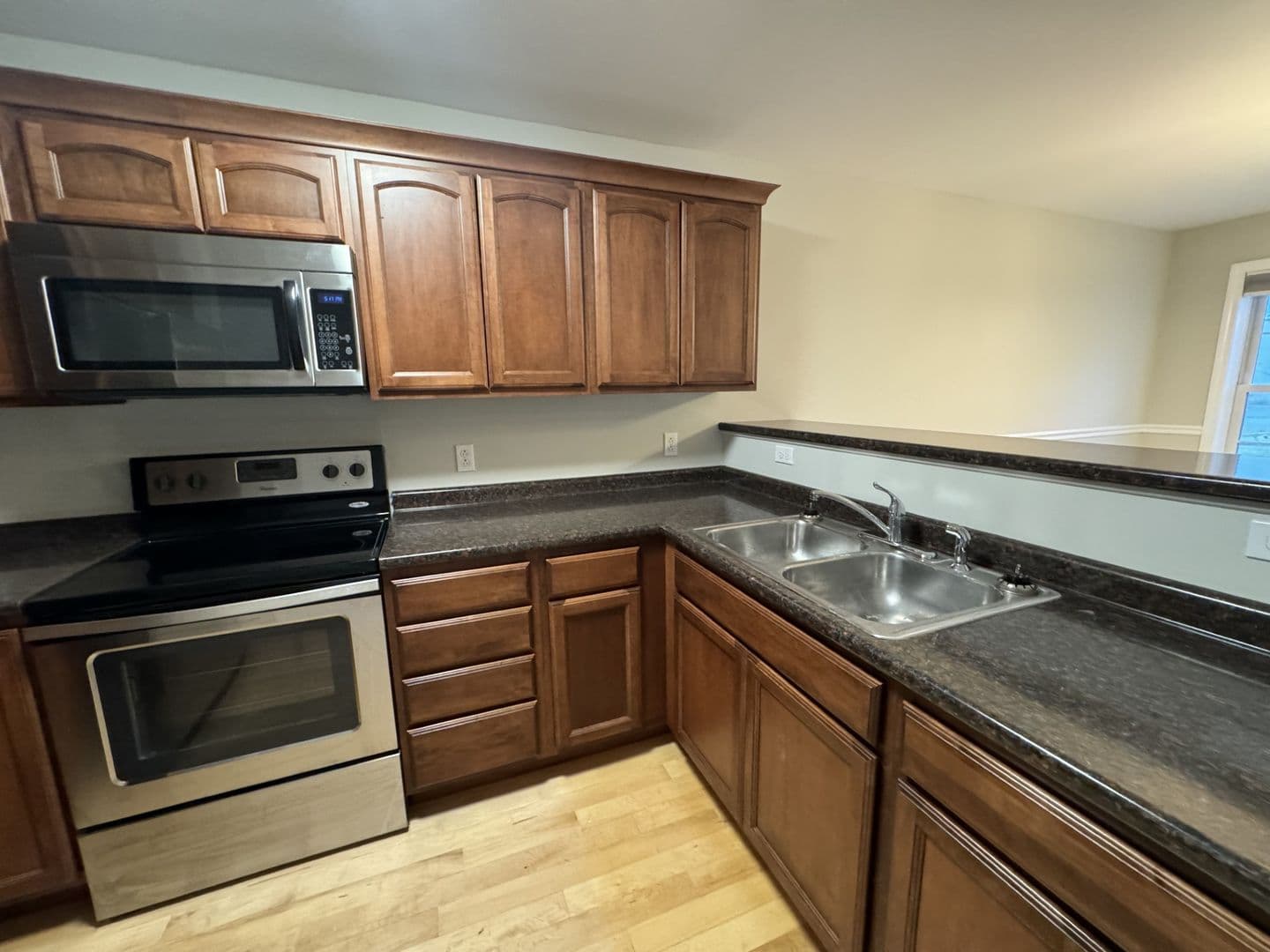 Fairfax Apartment: 76 Sumner Lane, Unit D