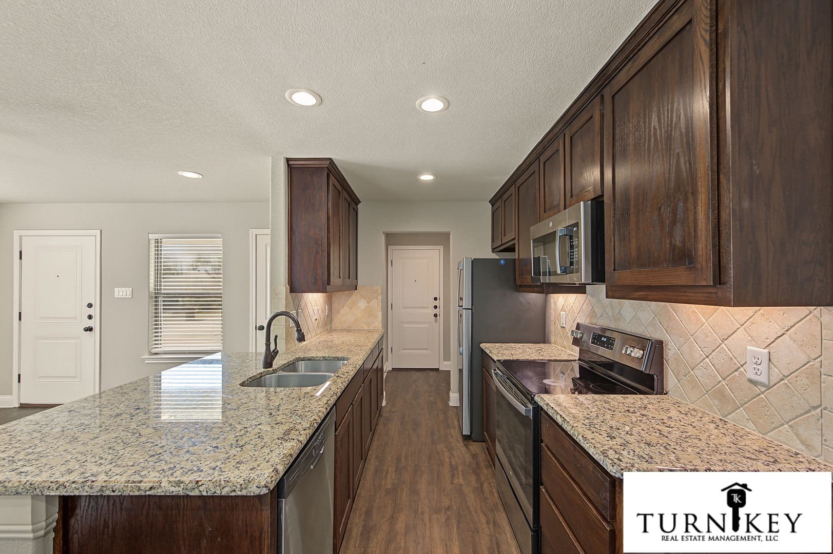 Fort Worth Apartment: 8120-8122 Tanner Ave