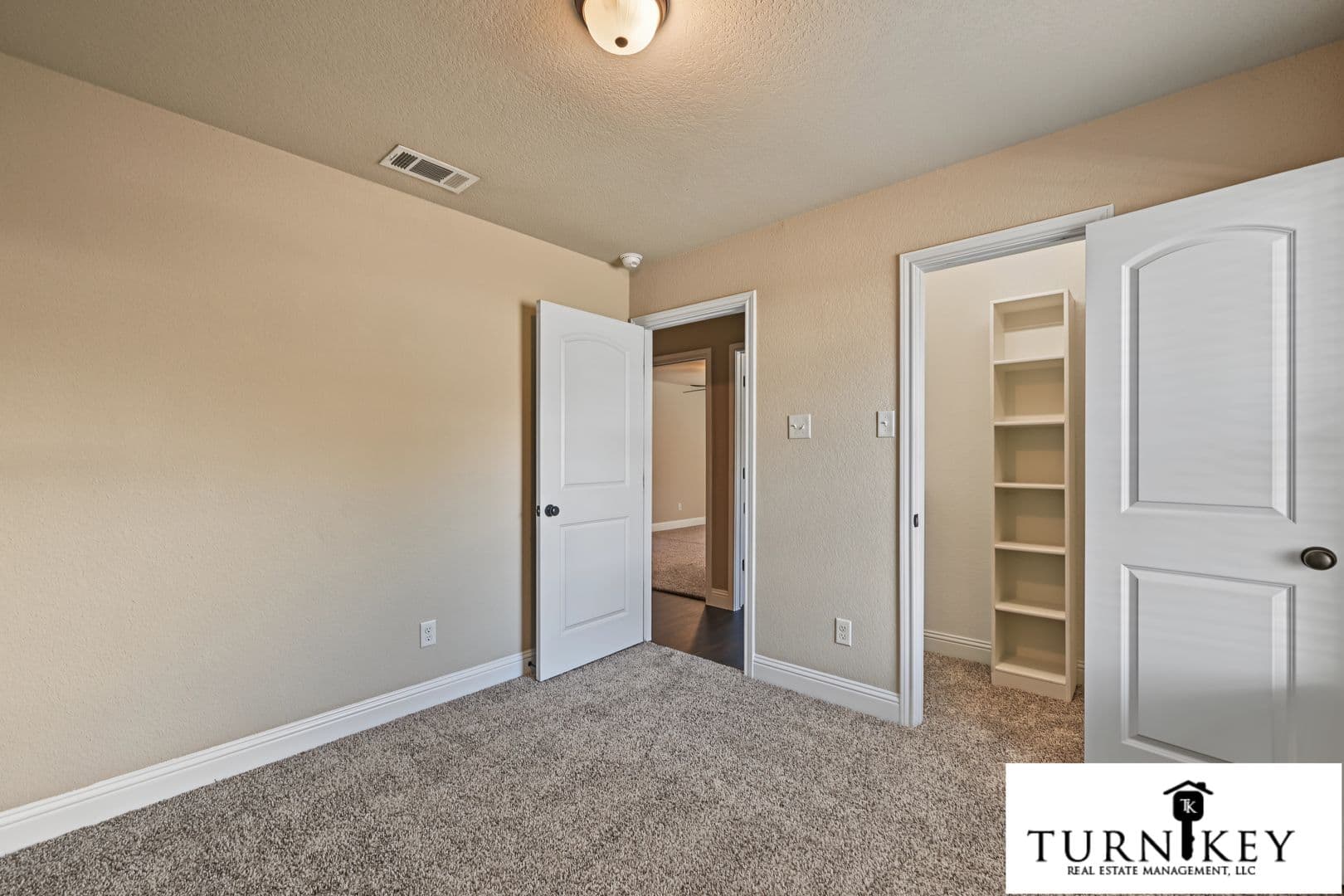 Fort Worth Apartment: 8025-8027 Marydean Ave.