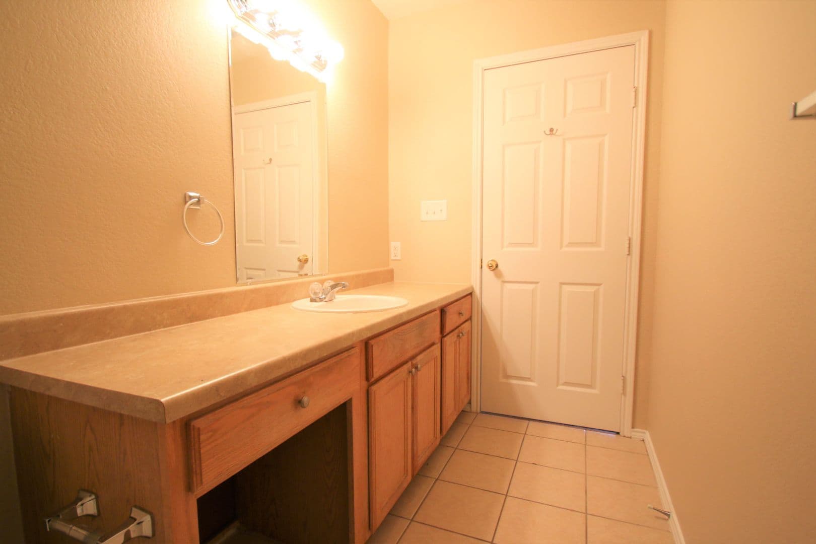 Weatherford Apartment: 219 N Denton St.