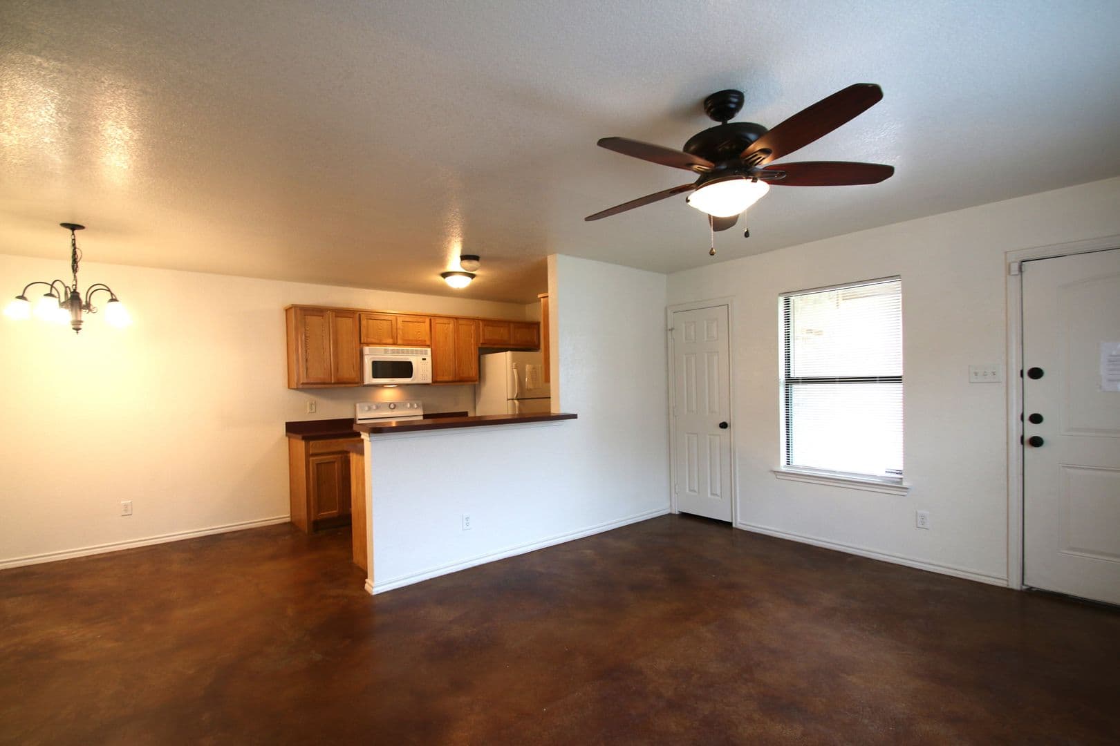 Fort Worth Apartment: 8024-8026 W Elizabeth Ln