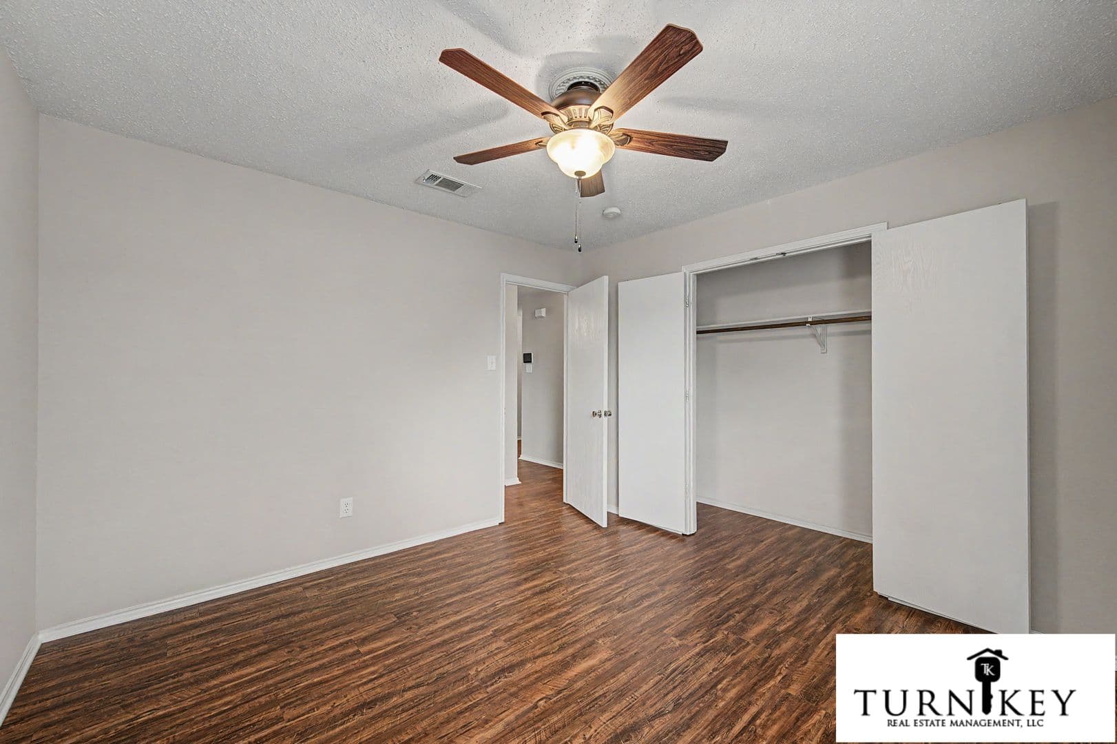 Fort Worth House: 5225 New Castle Lane
