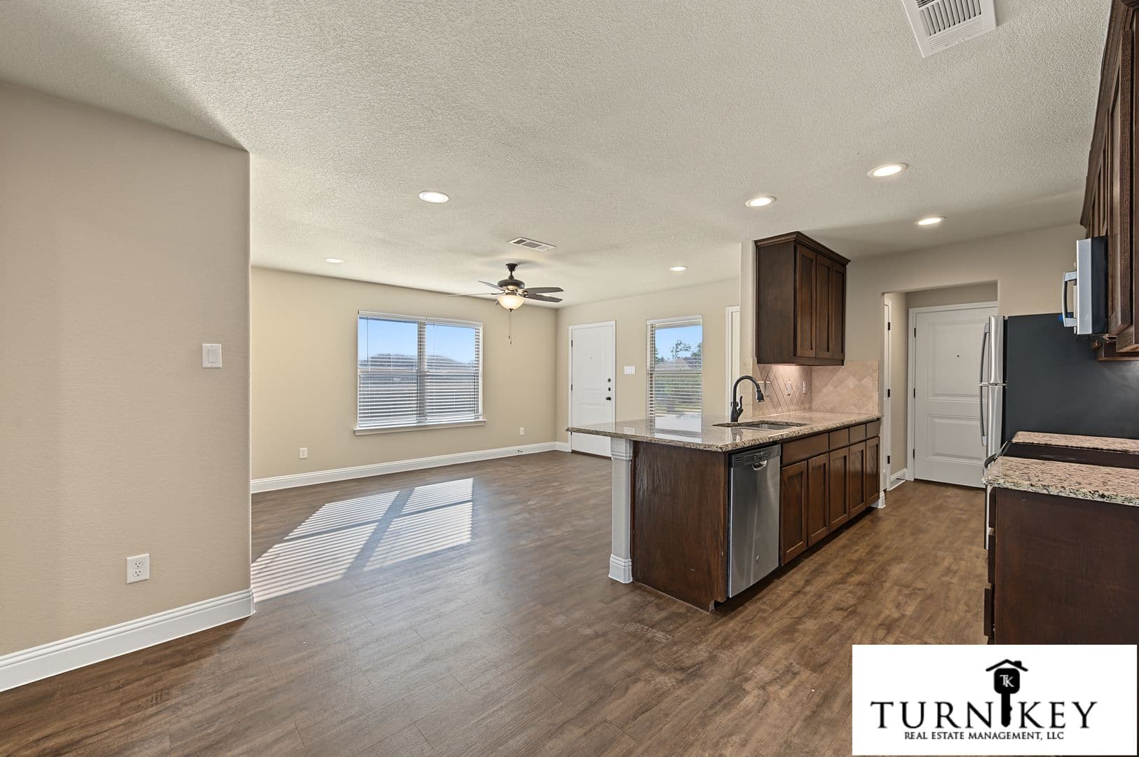 Fort Worth Apartment: 8120-8122 Tanner Ave