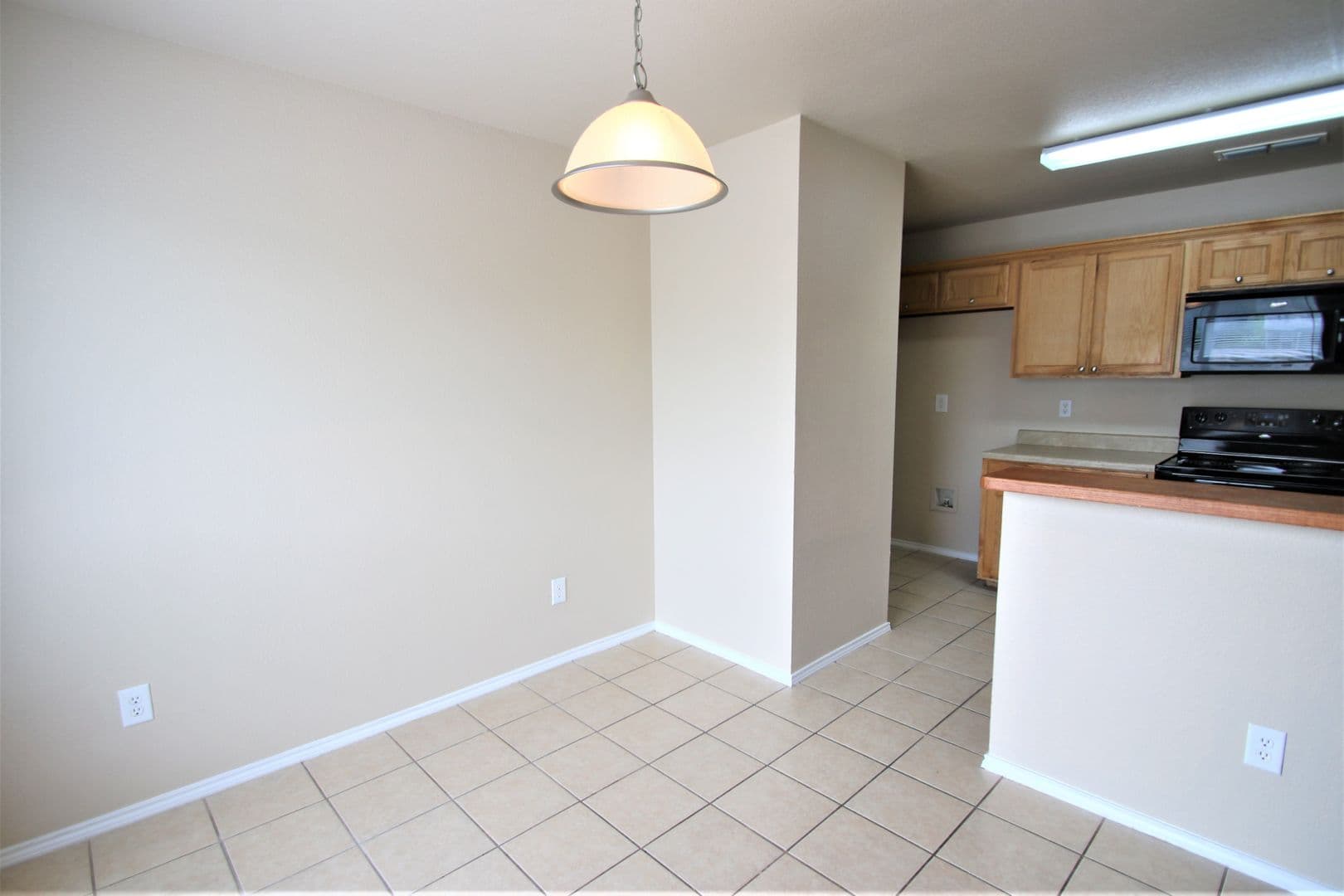Weatherford Apartment: 219 N Denton St.